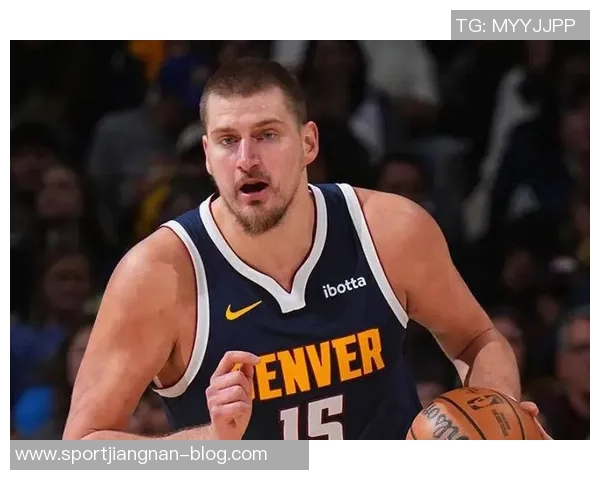 张佳玮点评掘金稳健表现约基奇三节轻松打卡无罚球仍然三双不在意