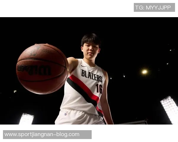 杨瀚森新赛季期待对抗约基奇和申京的挑战与机遇 杨瀚森新赛季期待对抗约基奇和申京的挑战与机遇